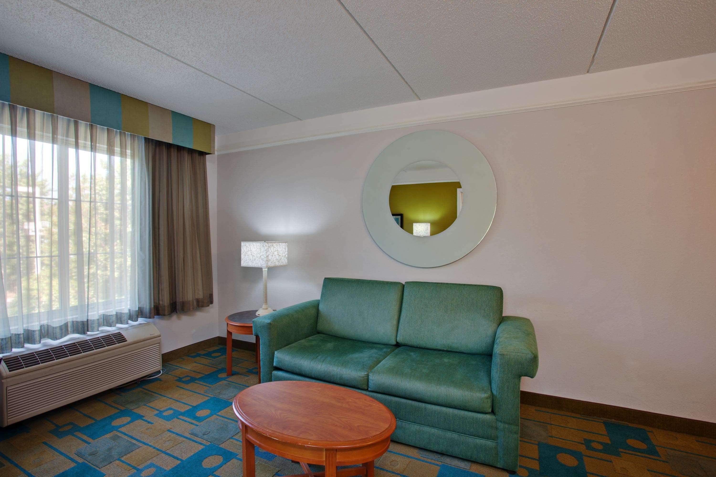 La Quinta By Wyndham Winston-Salem Hotell Exteriör bild