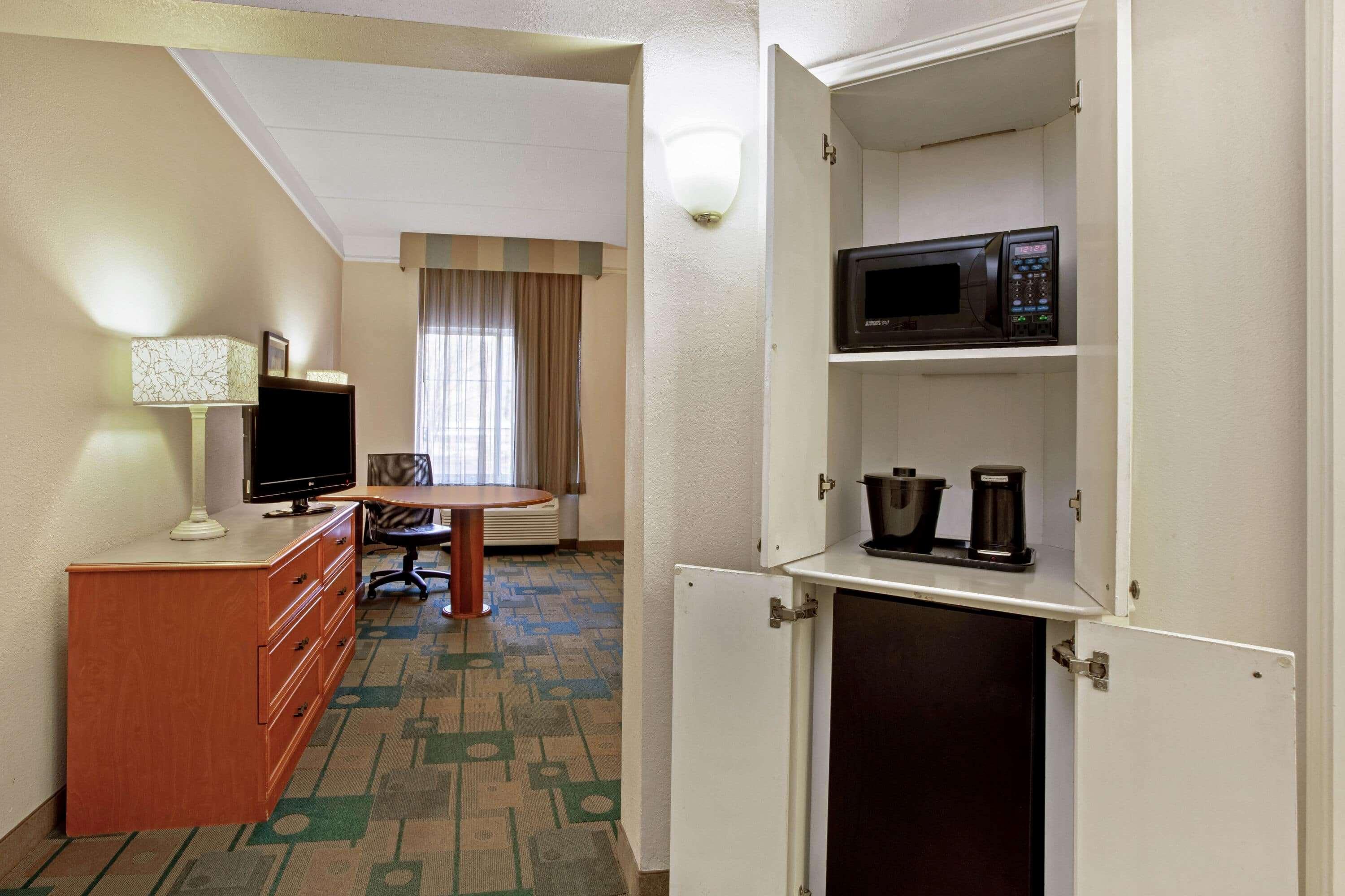 La Quinta By Wyndham Winston-Salem Hotell Exteriör bild